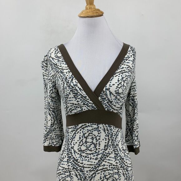 Athleta Geometric Dress Womens S Small Quarter Sleeve Surplice Neck Stretch Fit - Picture 3 of 10